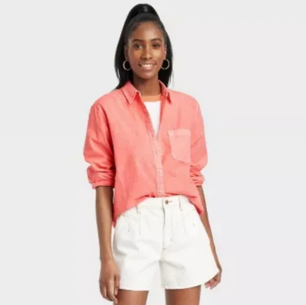 NWT Universal Thread Woman’s Coral Button Down Long Sleeve cropped
